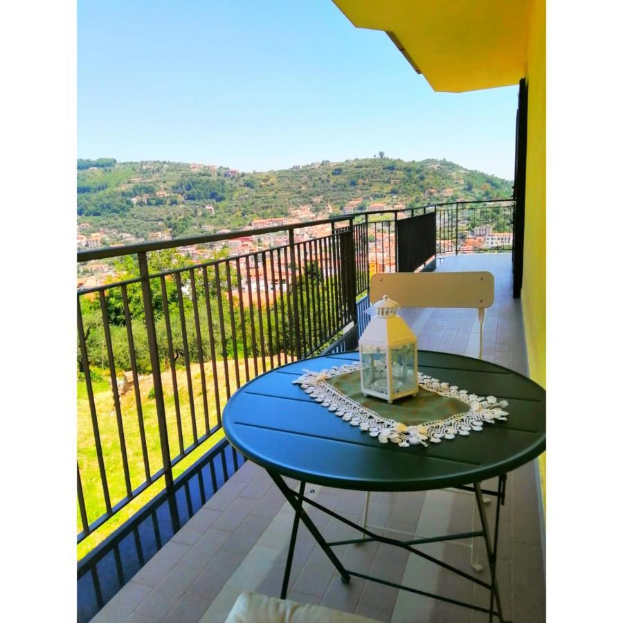 Il Ceppo Sui Sentieri Per Amalfi Bed & Breakfast Pimonte Bagian luar foto