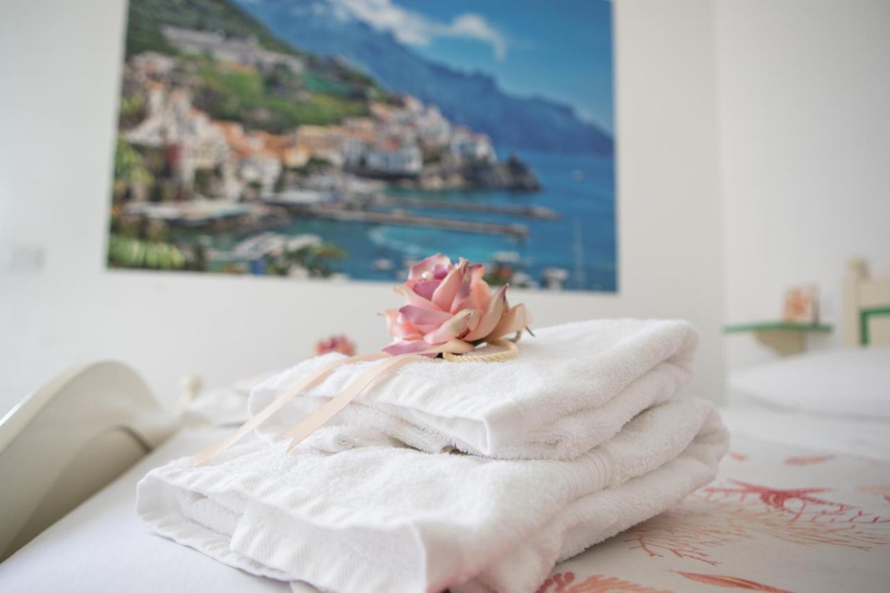 Il Ceppo Sui Sentieri Per Amalfi Bed & Breakfast Pimonte Bagian luar foto
